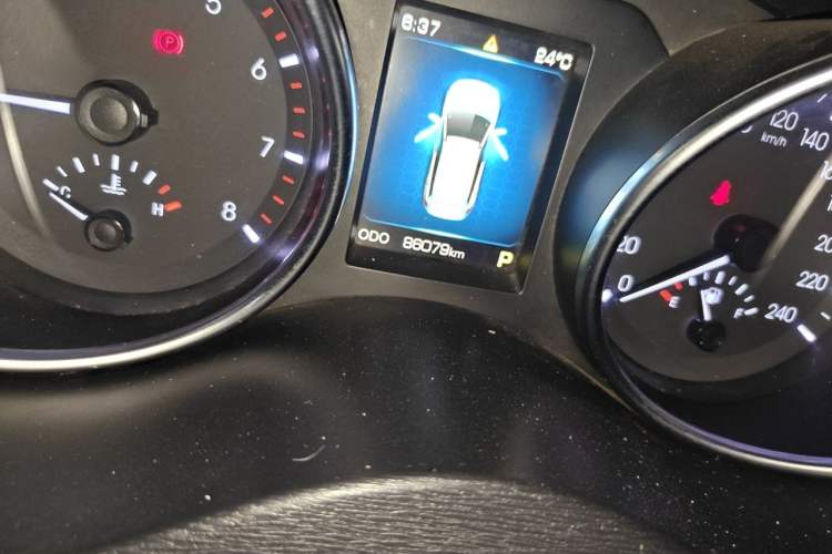 Used Haval H6 Coupe 2015 Blue Label 2.0T Automatic Two-Wheel Drive Elite Model Odometer Close Up