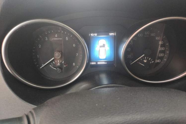 Used Haval H6 Coupe 2015 Blue Label 2.0T Automatic Two-Wheel Drive Elite Model Odometer Close Up