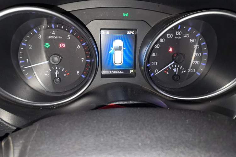 Used Haval H6 Coupe 2015 Blue Label 2.0T Automatic Two-Wheel Drive Elite Model Odometer Close Up