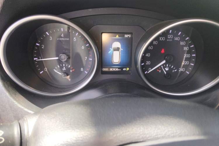 Used Haval H6 Coupe 2015 Blue Label 2.0T Automatic Two-Wheel Drive Elite Model Odometer Close Up