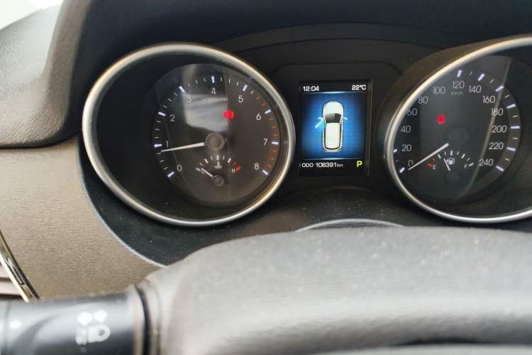 Used Haval H6 Coupe 2015 Blue Label 2.0T Automatic Two-Wheel Drive Elite Model Odometer Close Up