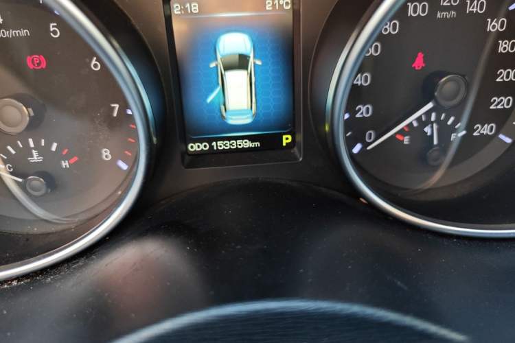 Used Haval H6 Coupe 2015 Blue Label 2.0T Automatic Two-Wheel Drive Prestige Model Odometer Close Up