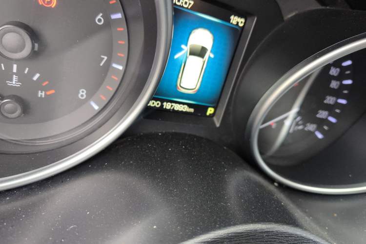 Used Haval H6 Coupe 2015 Blue Label 2.0T Automatic Two-Wheel Drive Elite Model Odometer Close Up