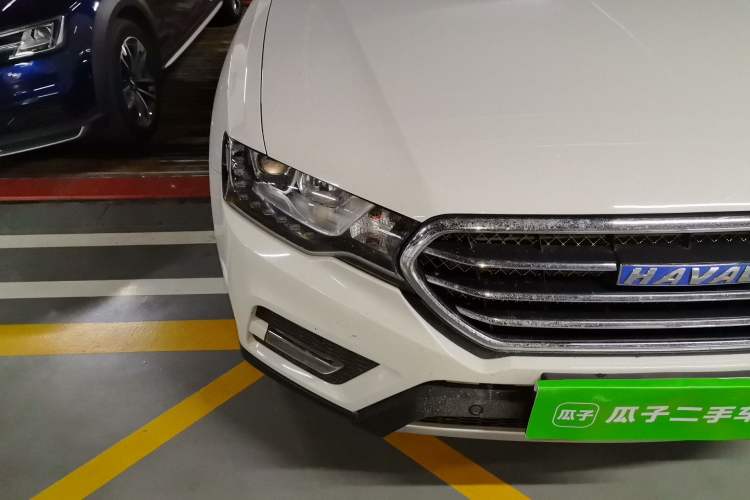 Used Haval H6 Coupe 2015 Blue-Label Facelift 2.0T Manual Two-Wheel Drive Urban Version Right Front Headlight