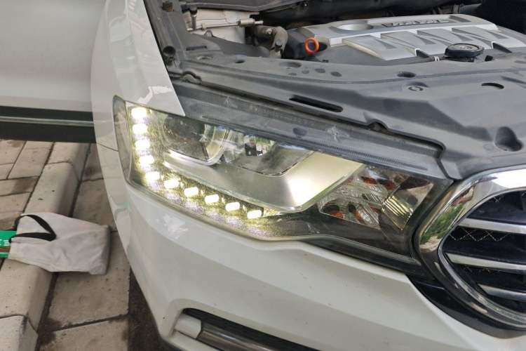 Used Haval H6 Coupe 2015 Blue Label 2.0T Automatic Two-Wheel Drive Elite Model Right Front Headlight
