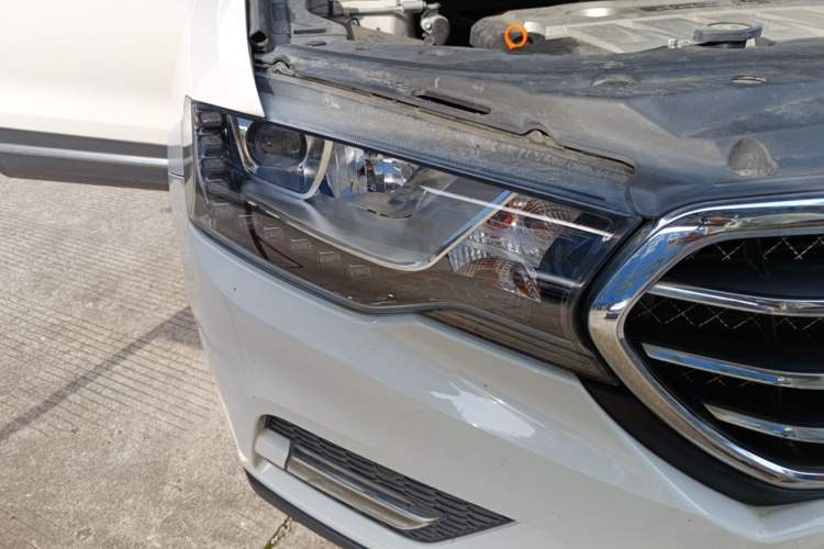 Used Haval H6 Coupe 2015 Blue Label 2.0T Manual Two-Wheel-Drive Elite Model Right Front Headlight
