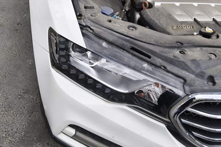 Used Haval H6 Coupe 2015 Blue Label 2.0T Manual 4x4 Elite Model Right Front Headlight