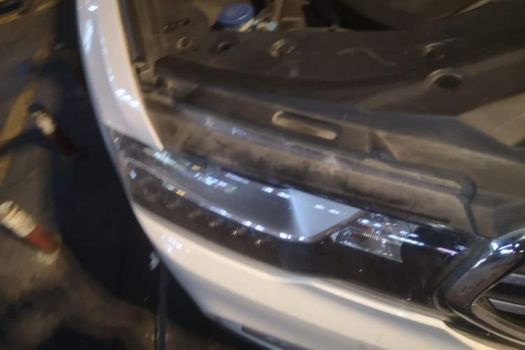 Used Haval H6 Coupe 2015 Blue Label 2.0T Automatic Two-Wheel Drive Elite Model Right Front Headlight