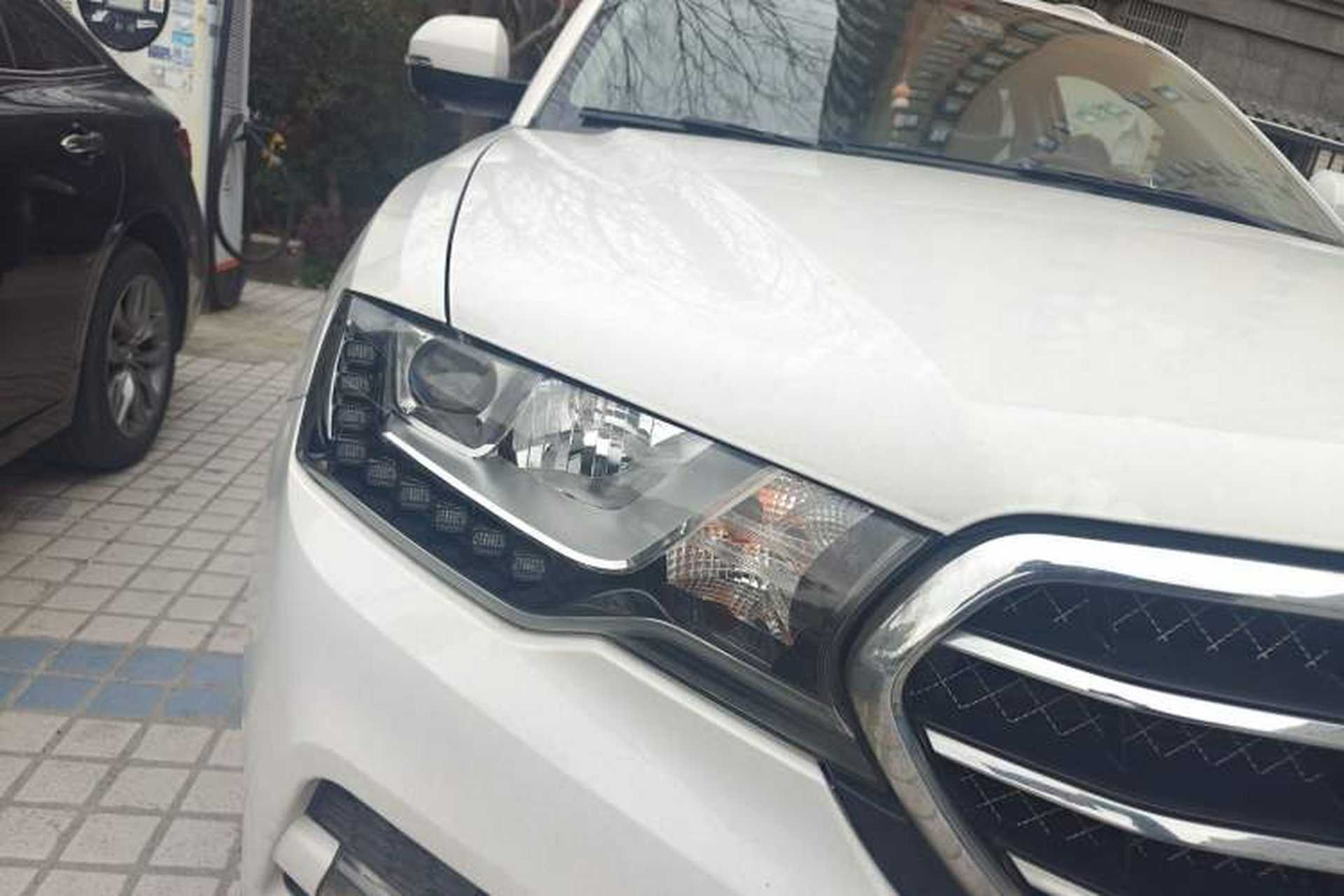Used Haval H6 Coupe 2015 Blue-Label 2.0T Manual Two-Wheel Drive Prestige Model Right Front Headlight