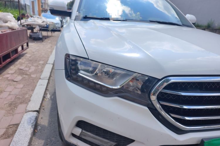 Used Haval H6 Coupe 2015 Blue-Label Facelift 2.0T Manual Two-Wheel Drive Urban Version Right Front Headlight