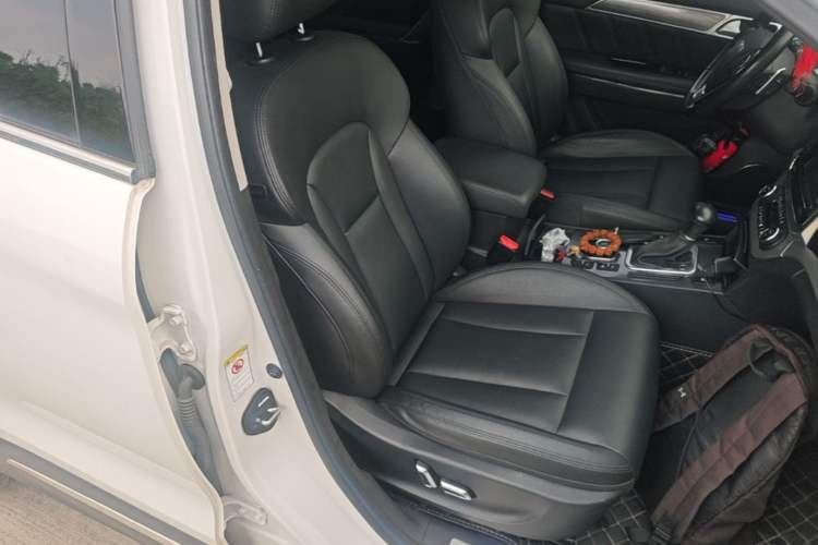 Used Haval H6 Coupe 2015 Blue Label 2.0T Automatic Two-Wheel Drive Elite Model Right Front Seat