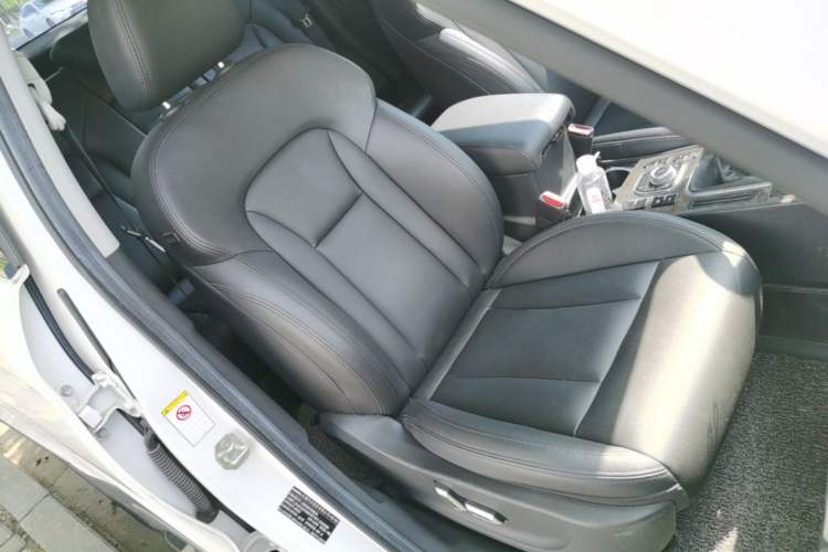 Used Haval H6 Coupe 2015 Blue Label 2.0T Manual Two-Wheel-Drive Elite Model Right Front Seat