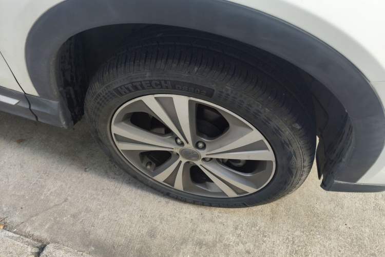 Used Haval H6 Coupe 2015 Blue Label 2.0T Automatic Two-Wheel Drive Prestige Model Right Front Wheel Hub