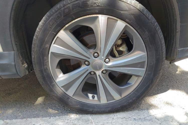 Used Haval H6 Coupe 2015 Blue Label 2.0T Automatic Two-Wheel Drive Elite Model Right Front Wheel Hub