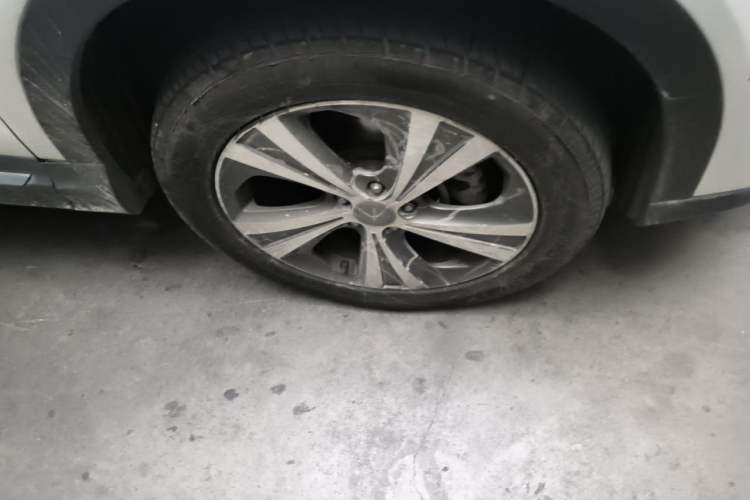 Used Haval H6 Coupe 2015 Blue Label 2.0T Automatic Two-Wheel Drive Prestige Model Right Front Wheel Hub
