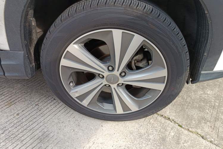 Used Haval H6 Coupe 2015 Blue Label 2.0T Manual Two-Wheel-Drive Elite Model Right Front Wheel Hub
