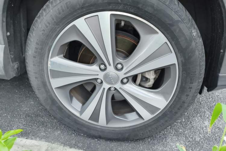 Used Haval H6 Coupe 2015 Blue Label 2.0T Automatic Two-Wheel Drive Elite Model Right Front Wheel Hub