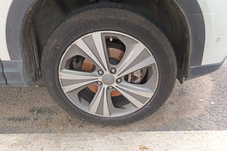 Used Haval H6 Coupe 2015 Blue Label 2.0T Manual Two-Wheel-Drive Elite Model Right Front Wheel Hub