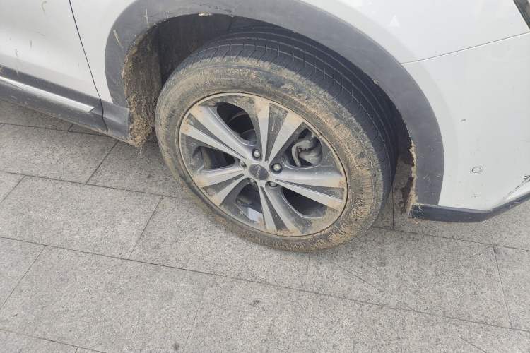 Used Haval H6 Coupe 2015 Blue-Label 2.0T Manual Two-Wheel Drive Prestige Model Right Front Wheel Hub
