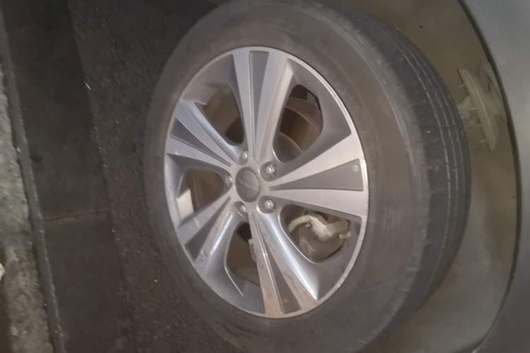 Used Haval H6 Coupe 2015 Blue Label 2.0T Automatic Two-Wheel Drive Elite Model Right Front Wheel Hub