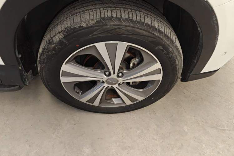 Used Haval H6 Coupe 2015 Blue Label 2.0T Automatic Two-Wheel Drive Elite Model Right Front Wheel Hub