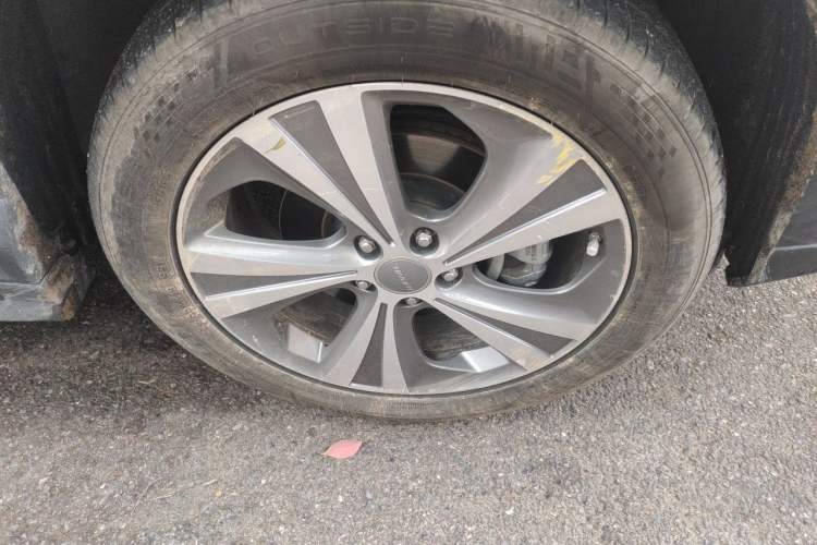 Used Haval H6 Coupe 2015 Blue Label 2.0T Automatic Two-Wheel Drive Elite Model Right Front Wheel Hub