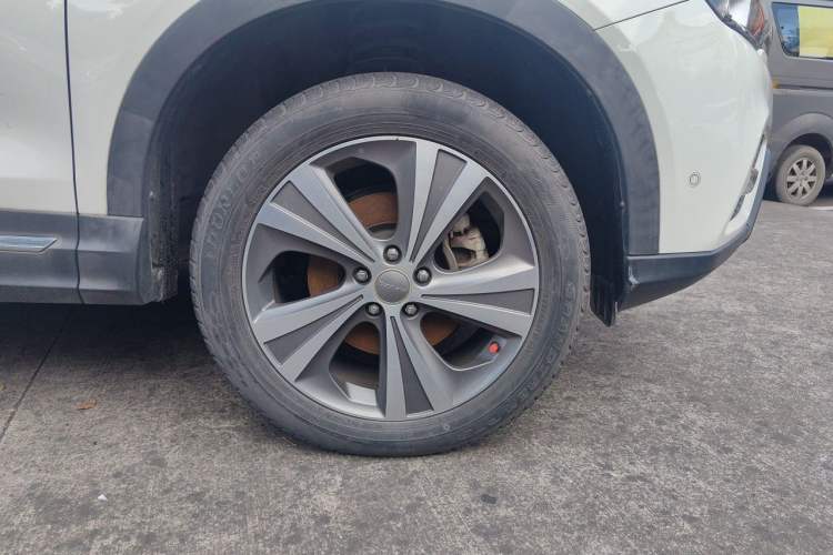 Used Haval H6 Coupe 2015 Blue-Label 2.0T Manual Two-Wheel Drive Prestige Model Right Front Wheel Hub