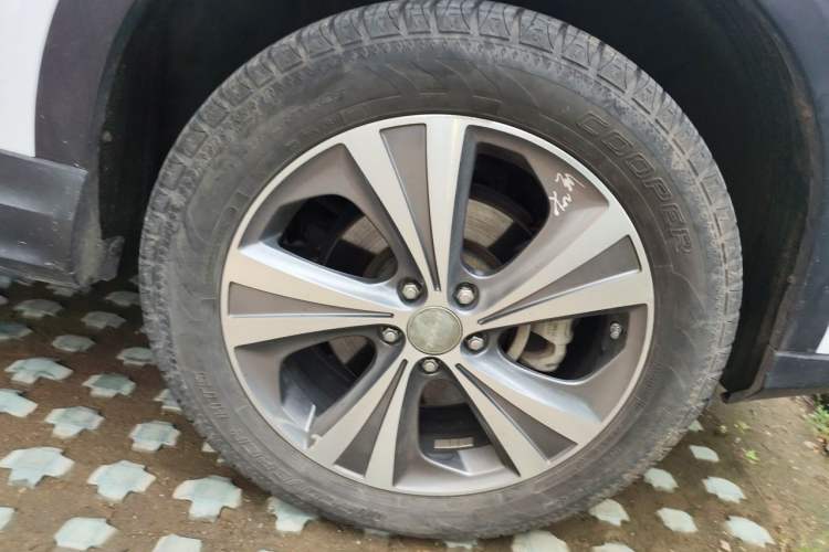 Used Haval H6 Coupe 2015 Blue Label 2.0T Automatic Two-Wheel Drive Elite Model Right Front Wheel Hub