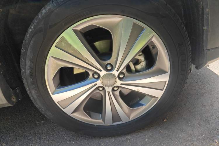 Used Haval H6 Coupe 2015 Blue Label 2.0T Automatic Two-Wheel Drive Prestige Model Right Front Wheel Hub