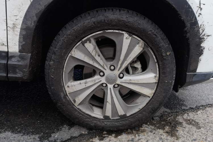 Used Haval H6 Coupe 2015 Blue Label 2.0T Manual Two-Wheel-Drive Elite Model Right Front Wheel Hub