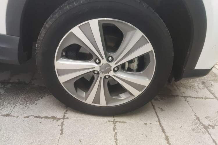 Used Haval H6 Coupe 2015 Blue Label 2.0T Automatic Two-Wheel Drive Prestige Model Right Front Wheel Hub