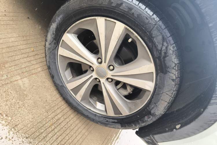 Used Haval H6 Coupe 2015 Blue Label 2.0T Automatic Two-Wheel Drive Elite Model Right Front Wheel Hub