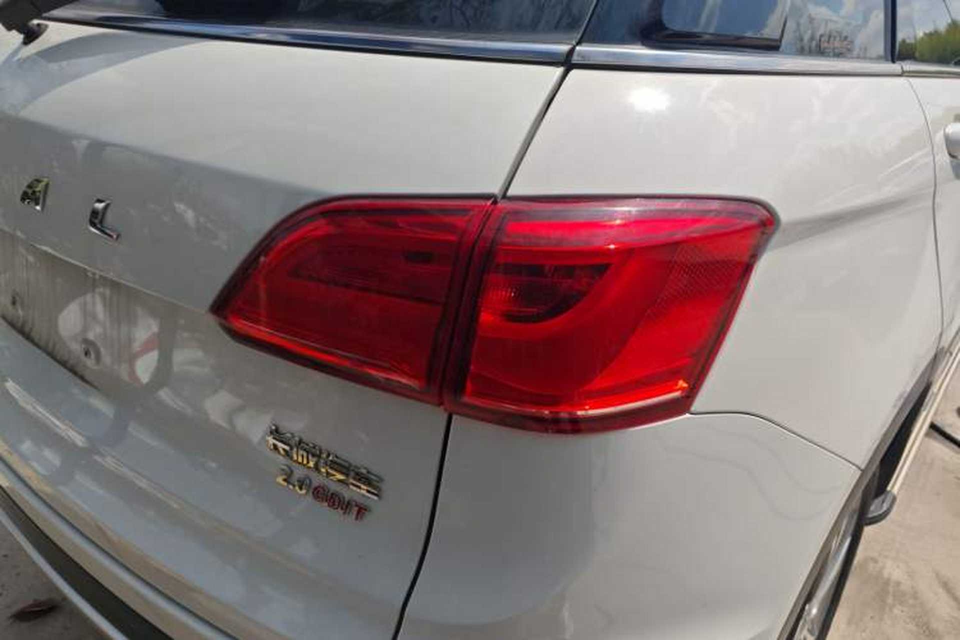 Used Haval H6 Coupe 2015 Blue-Label 2.0T Manual Two-Wheel Drive Prestige Model Right Rear Taillight