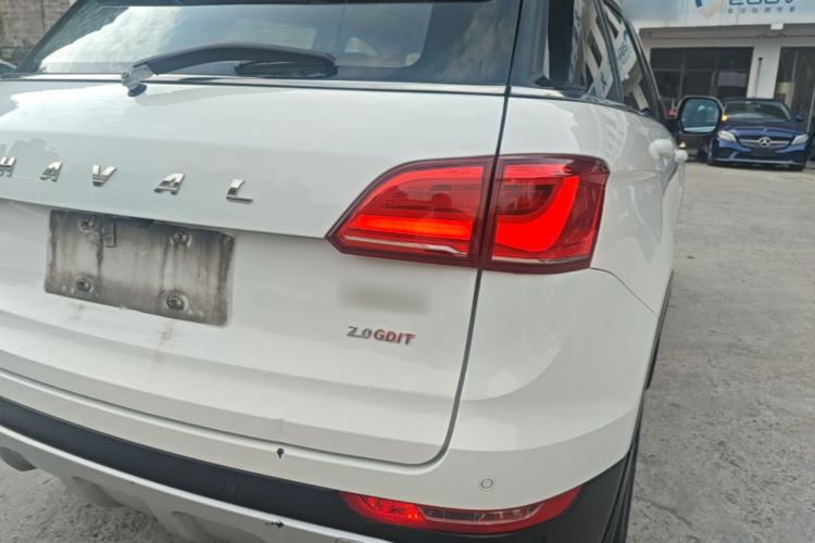 Used Haval H6 Coupe 2015 Blue Label 2.0T Automatic Two-Wheel Drive Prestige Model Right Rear Taillight