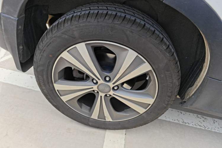 Used Haval H6 Coupe 2015 Blue Label 2.0T Automatic Two-Wheel Drive Elite Model Right Rear Wheel Hub