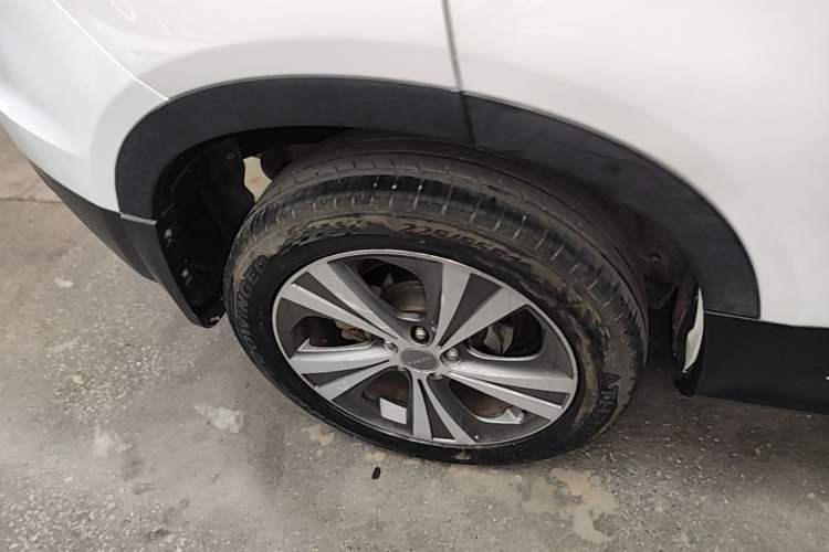 Used Haval H6 Coupe 2015 Blue Label 2.0T Automatic Two-Wheel Drive Elite Model Right Rear Wheel Hub