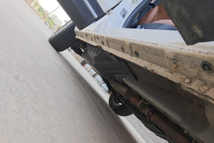 Used Haval H6 Coupe 2015 Blue Label 2.0T Automatic Two-Wheel Drive Elite Model Right Side Sill