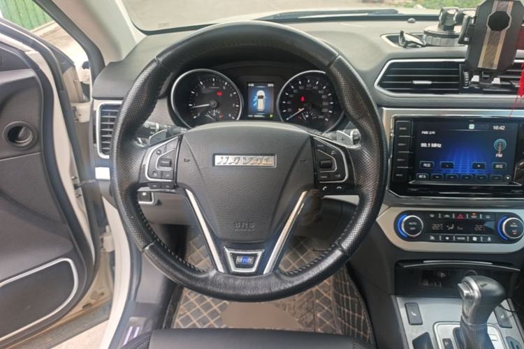 Used Haval H6 Coupe 2015 Blue Label 2.0T Automatic Two-Wheel Drive Elite Model Steering Wheel
