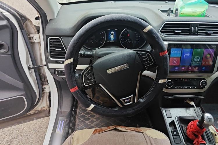 Used Haval H6 Coupe 2015 Blue Label 2.0T Manual Two-Wheel Drive Urban Model Steering Wheel