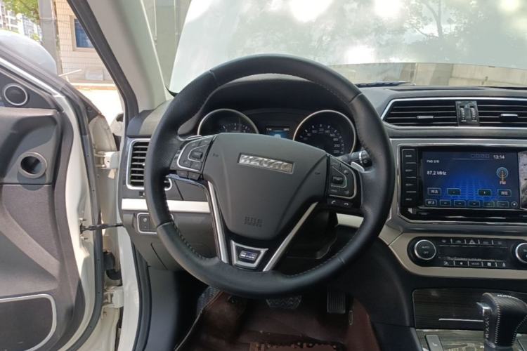 Used Haval H6 Coupe 2015 Blue Label 2.0T Automatic Two-Wheel Drive Prestige Model Steering Wheel