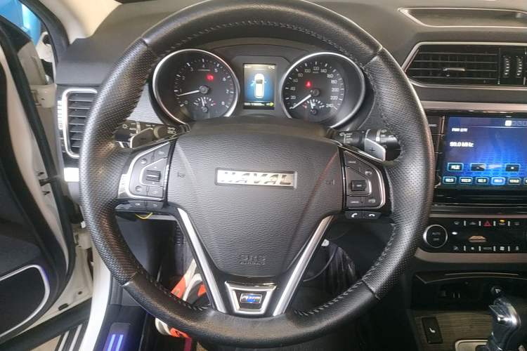 Used Haval H6 Coupe 2015 Blue Label 2.0T Automatic Two-Wheel Drive Prestige Model Steering Wheel