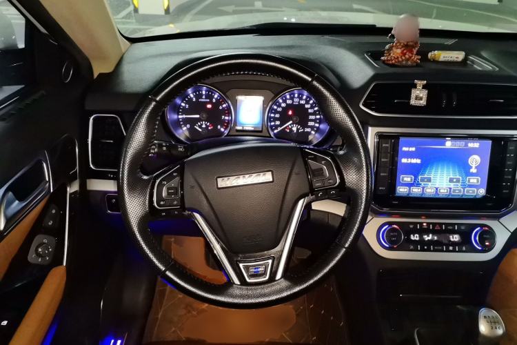 Used Haval H6 Coupe 2015 Blue-Label Facelift 2.0T Manual Two-Wheel Drive Urban Version Steering Wheel