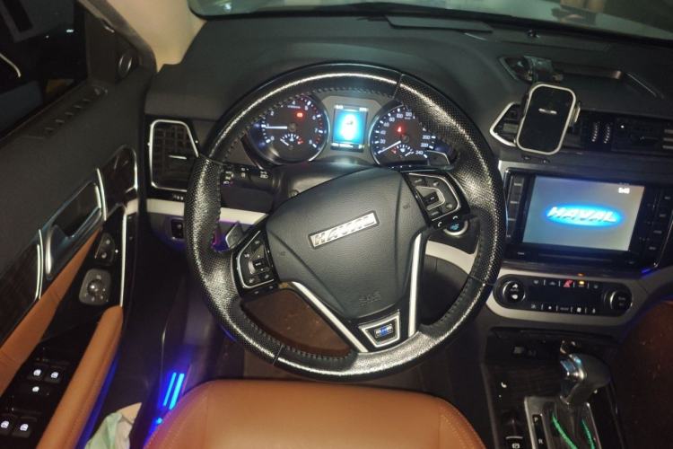 Used Haval H6 Coupe 2015 Blue Label 2.0T Automatic Two-Wheel Drive Prestige Model Steering Wheel