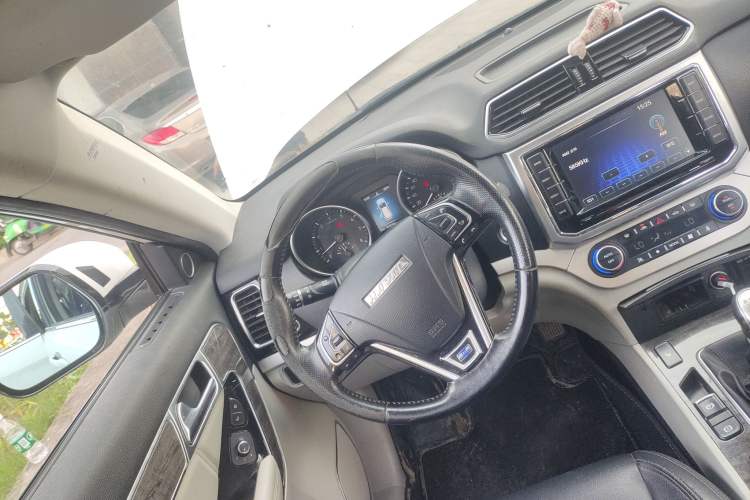 Used Haval H6 Coupe 2015 Blue-Label 2.0T Manual Two-Wheel Drive Prestige Model Steering Wheel