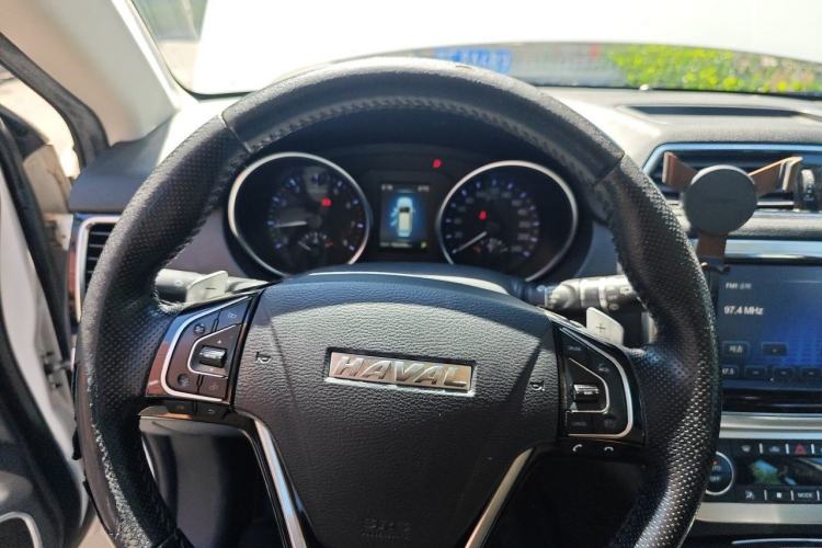 Used Haval H6 Coupe 2015 Blue Label 2.0T Automatic Two-Wheel Drive Prestige Model Steering Wheel