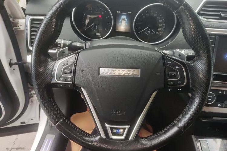 Used Haval H6 Coupe 2015 Blue Label 2.0T Automatic Two-Wheel Drive Prestige Model Steering Wheel