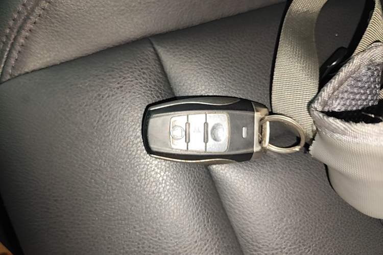 Used Haval H6 Coupe 2015 Blue Label 2.0T Automatic Two-Wheel Drive Elite Model Vehicle Key