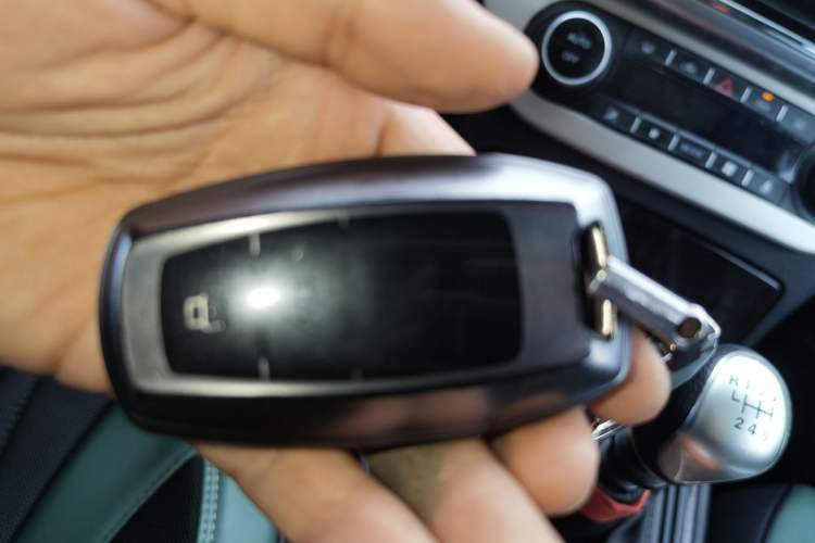 Used Haval H6 Coupe 2015 Blue Label 2.0T Manual Two-Wheel-Drive Elite Model Vehicle Key