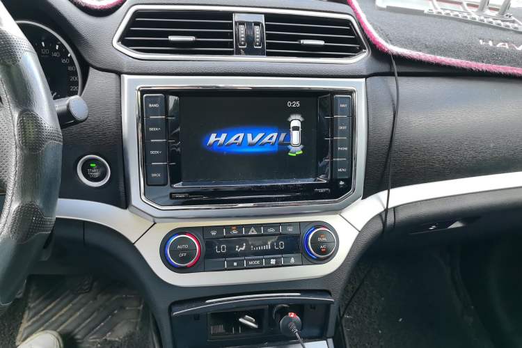 Used Haval H6 Coupe 2016 Blue Label 1.5T Manual Two-Wheel Drive Elite Model Audio And AC Panel