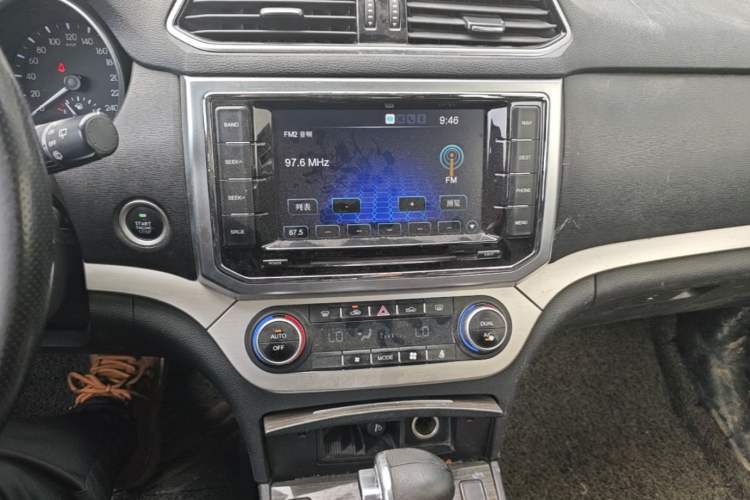 Used Haval H6 Coupe 2016 Blue Label 1.5T Automatic Two-Wheel Drive Elite Model Audio And AC Panel